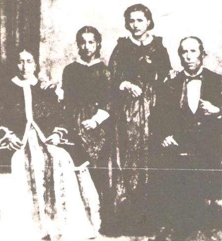 543719_461402697220450_1452453372_n